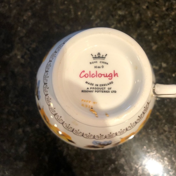 Vintage Clolclough England 8311 Footed Cup & Saucer 8oz with Yellow Gold Accents - Picture 7 of 8